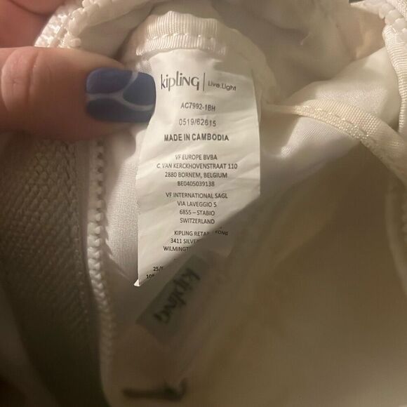 ✨Kipling Yasemina White Fanny Pack✨ - Picture 6 of 9